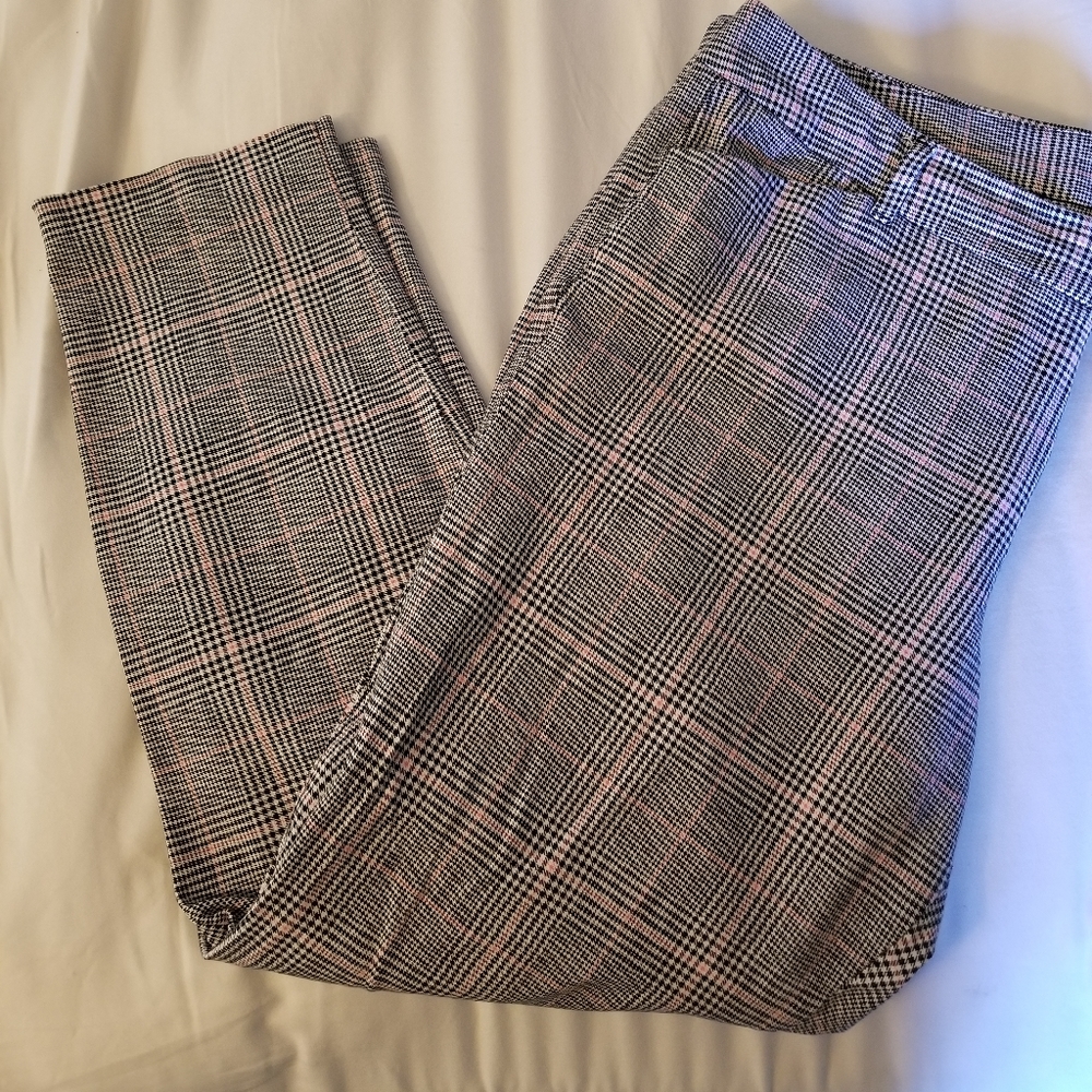 Old Navy Pixie Pants 16
